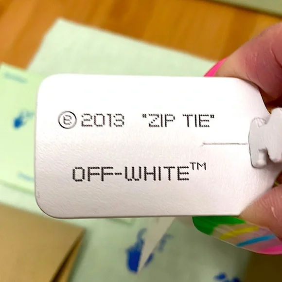 Off-White Burrow Bag - Picture 9 of 12